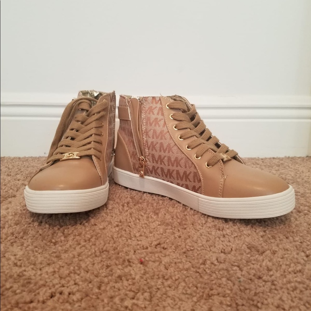 Michael Kors tan shoes